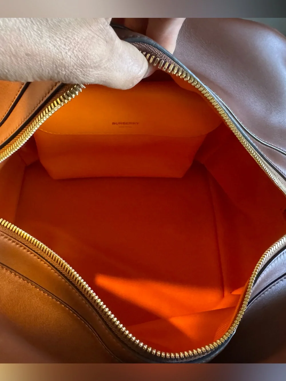 Burberry cube Leather Satchel !